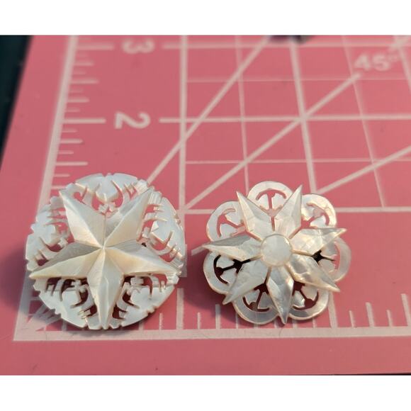 Antique Mother of Pearl Star of Bethlehem Made in Bethlehem & 7 Point Star Pins - Picture 2 of 4